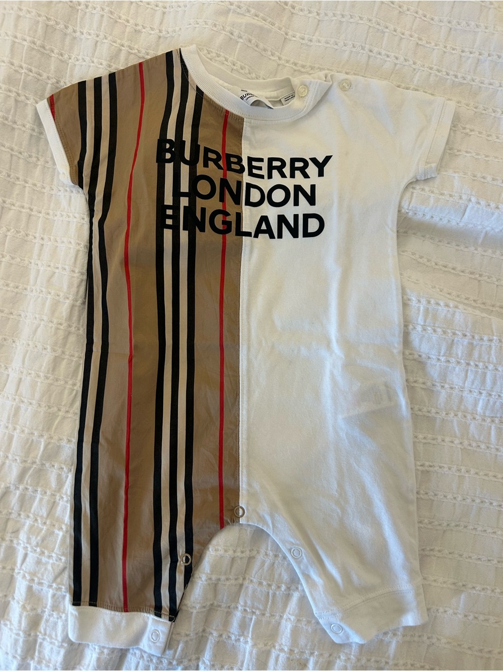 NWOT Burberry Baby One-Piece Footie in White, Beige, Black and Red Stripe